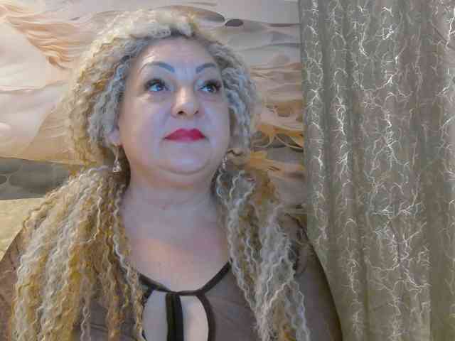 Modella: Clarabbw49hot