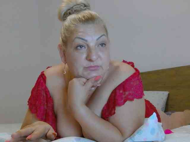 Modella: Clarabbw49hot