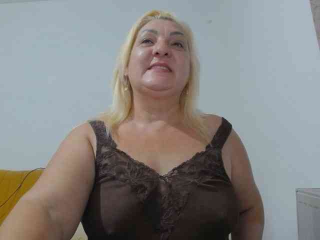 Clarabbw49hot webcam