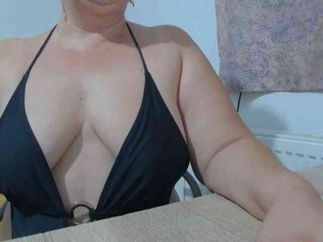 Clarabbw49hot webcam