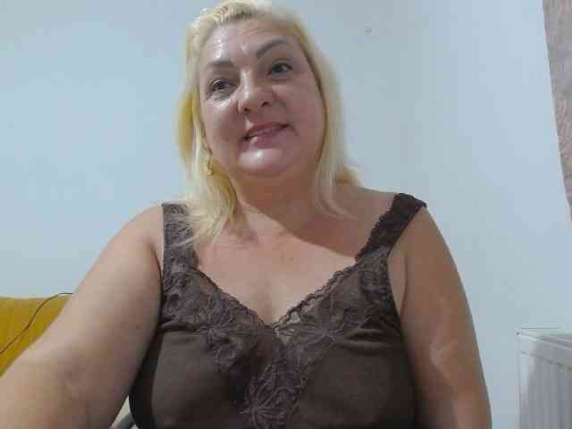 Clarabbw49hot webcam