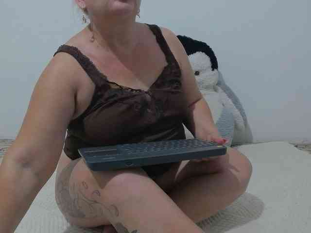 Clarabbw49hot webcam