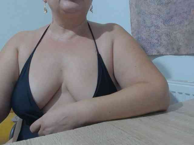 Modella: Clarabbw49hot