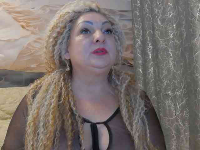 Modella: Clarabbw49hot