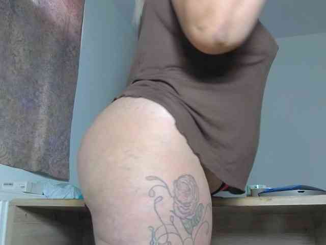 Modella: Clarabbw49hot
