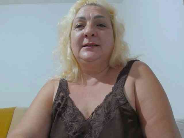 Clarabbw49hot webcam
