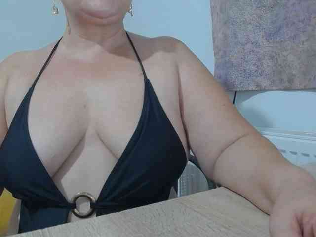Clarabbw49hot webcam