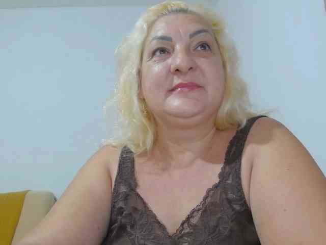 Clarabbw49hot webcam