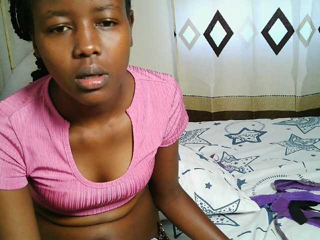 Issabela-Rozie live cam on BongaCams