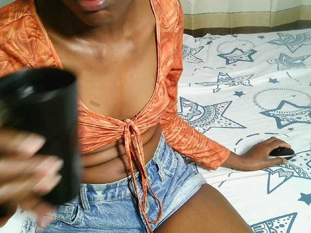 Issabela-Rozie live cam on BongaCams