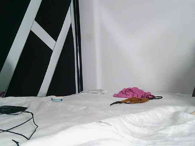 Issabela-Rozie webcam