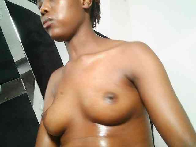 Model: Issabela-Rozie