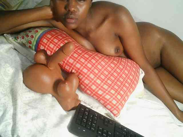 Issabela-Rozie webcam