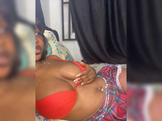 Slimzyy live cam on BongaCams