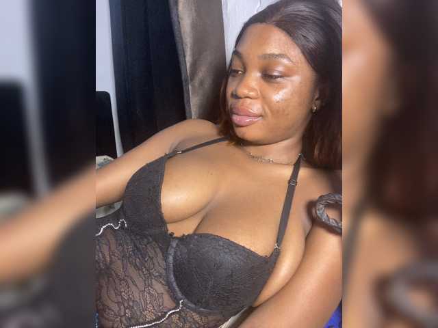 Slimzyy live cam on BongaCams