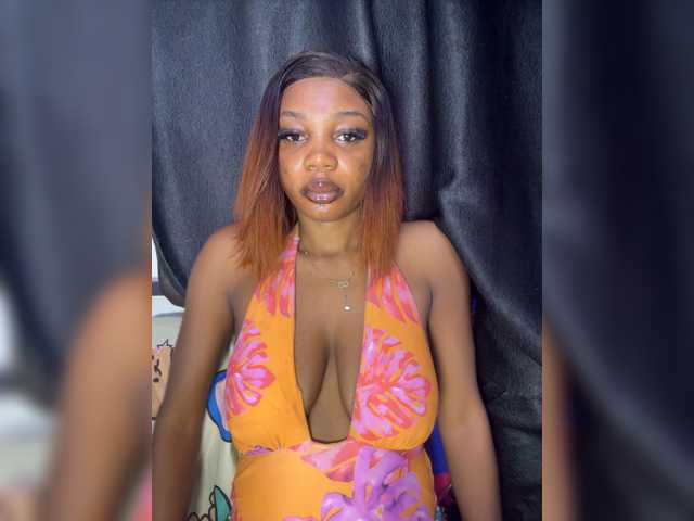 Slimzyy live cam on BongaCams