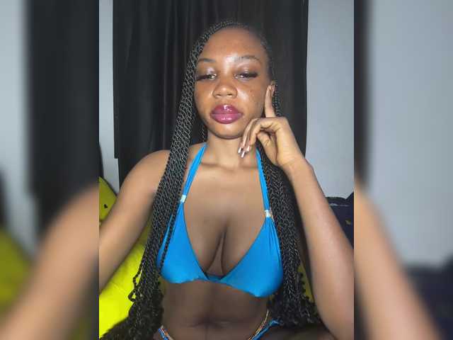 Slimzyy live cam on BongaCams