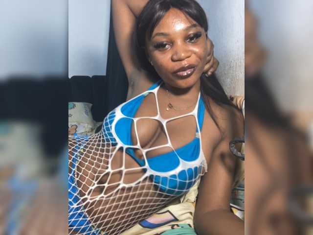 Slimzyy live cam on BongaCams