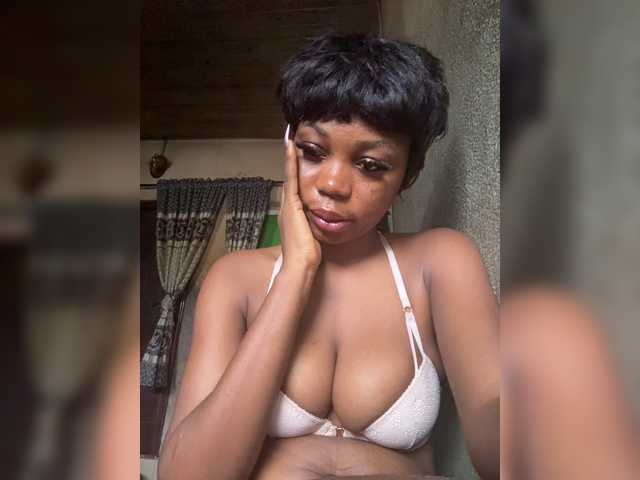 Slimzyy live cam on BongaCams