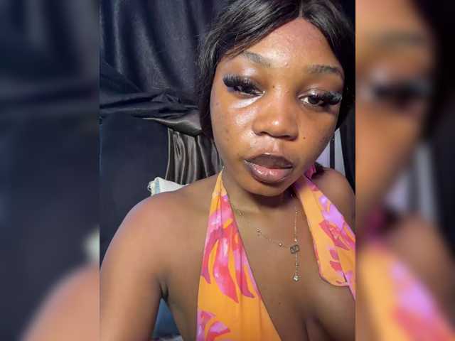 Slimzyy live cam on BongaCams