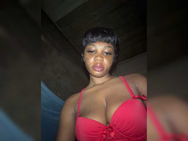 Slimzyy live cam on BongaCams