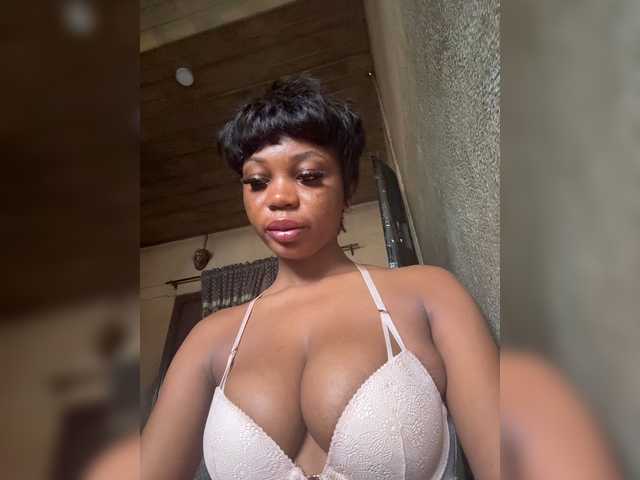 Slimzyy live cam on BongaCams