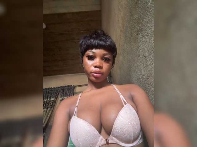 Slimzyy live cam on BongaCams
