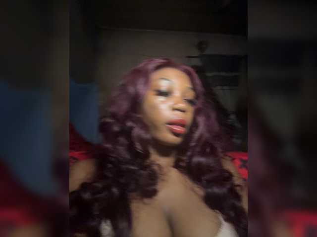 Slimzyy live cam on BongaCams