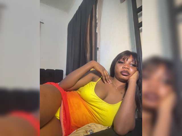 Slimzyy live cam on BongaCams