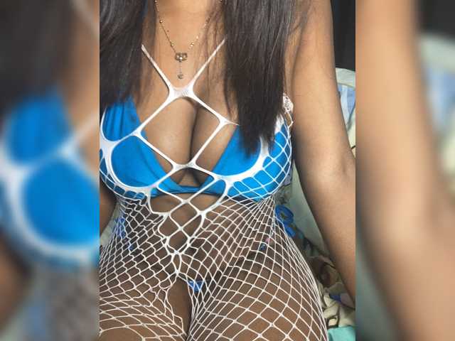 Slimzyy live cam on BongaCams