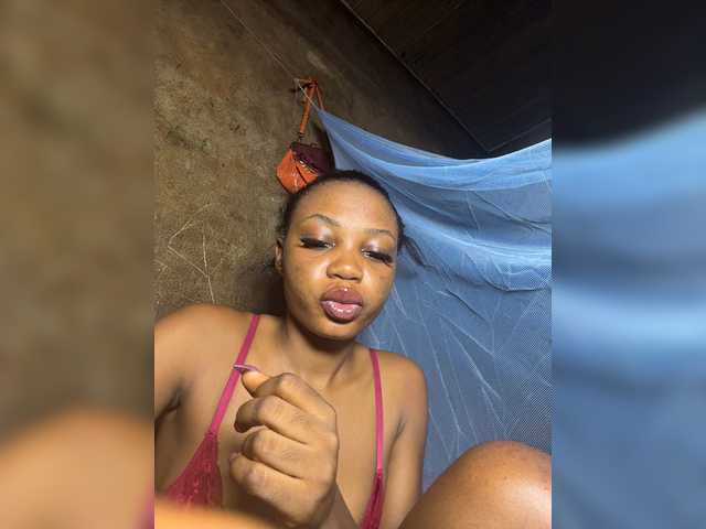 Slimzyy live cam on BongaCams