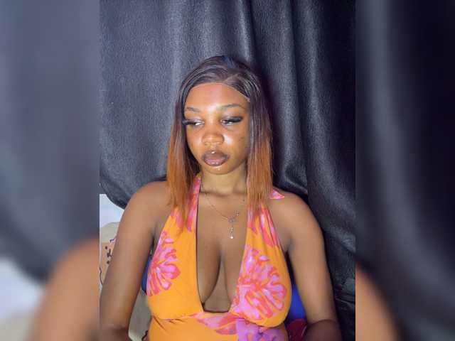 Slimzyy live cam on BongaCams