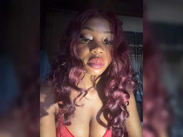 Slimzyy live cam on BongaCams