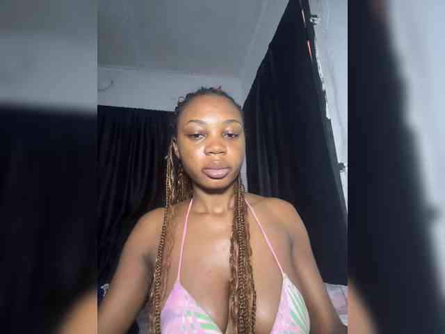 Slimzyy Live Webcam on BongaCams