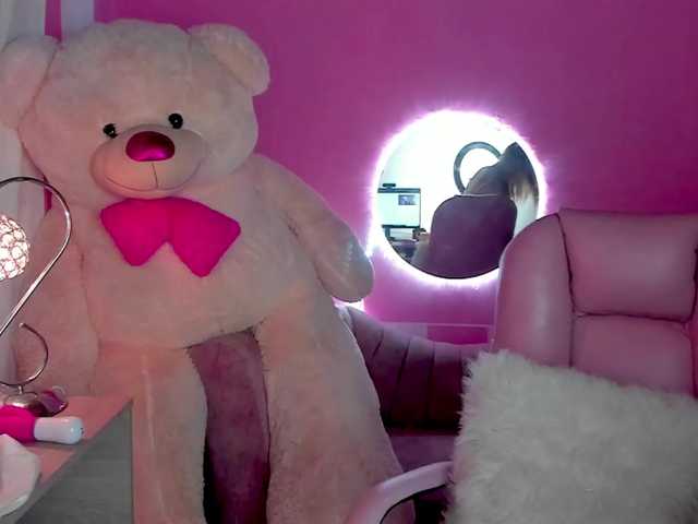 Alliesmith live cam on BongaCams