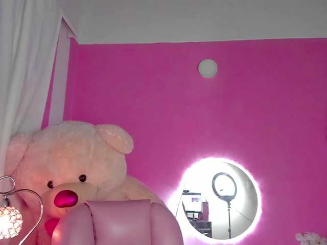 Alliesmith live cam on BongaCams