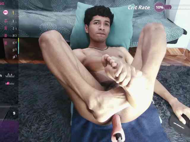godiegogo-latinboy