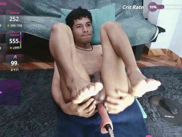godiegogo-latinboy godiegogo-latinboy