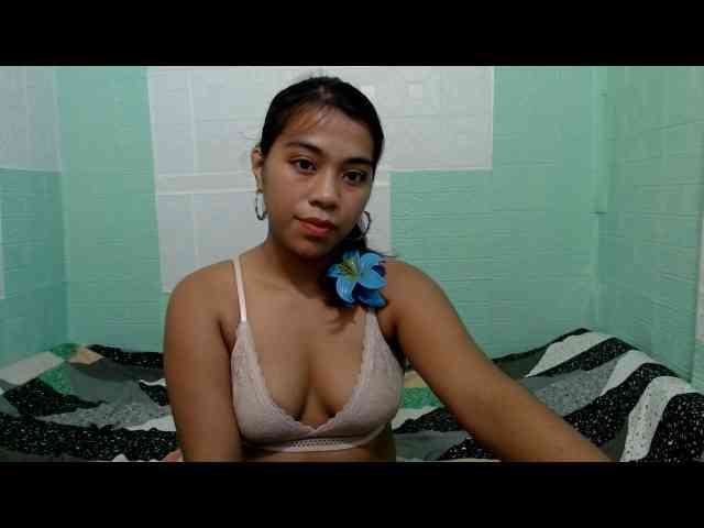 LynsKaye webcam