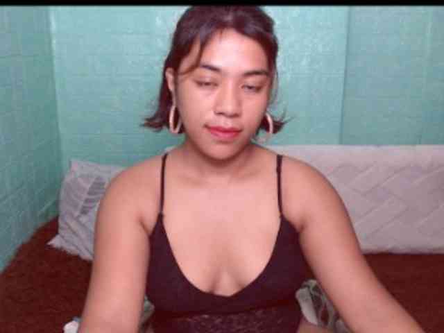 LynsKaye webcam