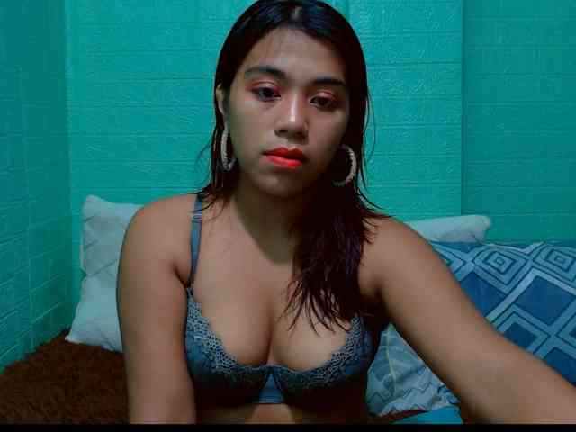 LynsKaye webcam