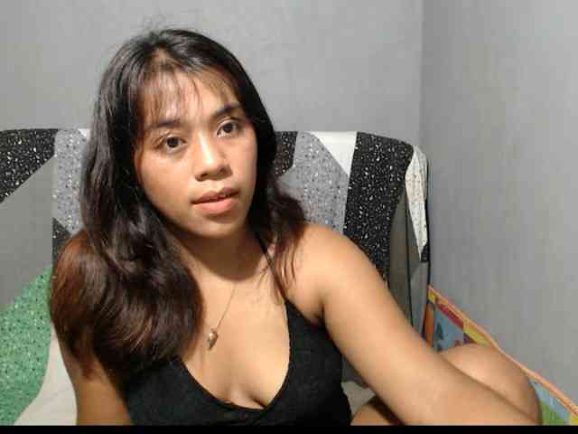 LynsKaye webcam