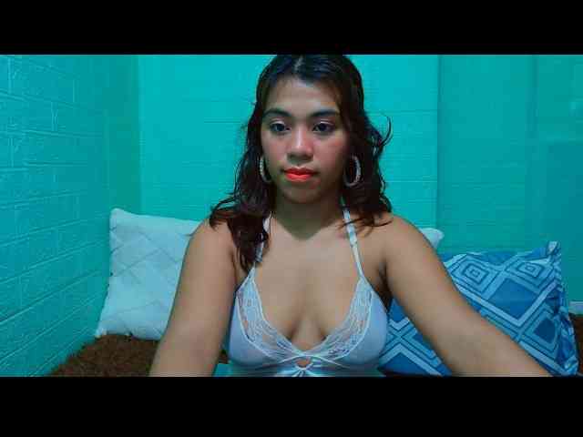 LynsKaye webcam
