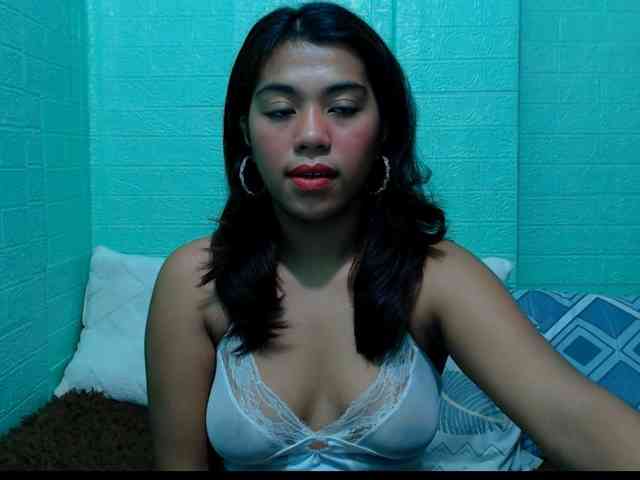 LynsKaye webcam