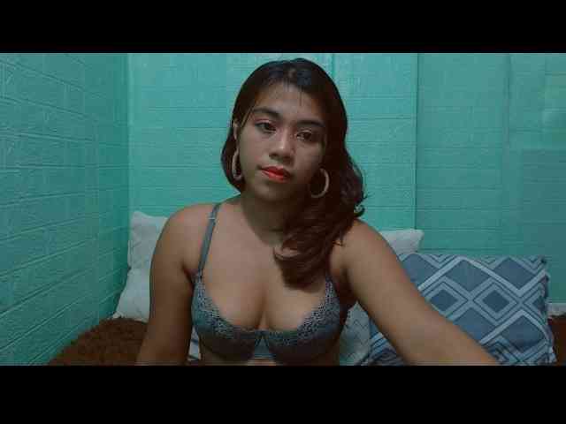 LynsKaye webcam