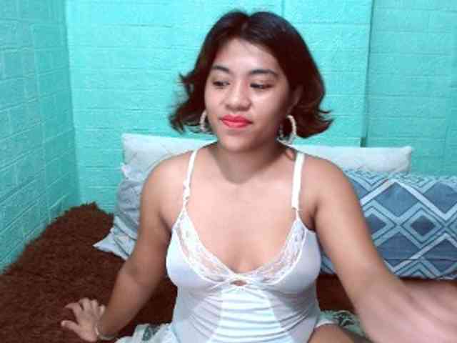 LynsKaye webcam