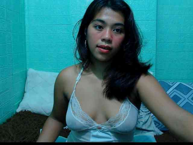 LynsKaye webcam
