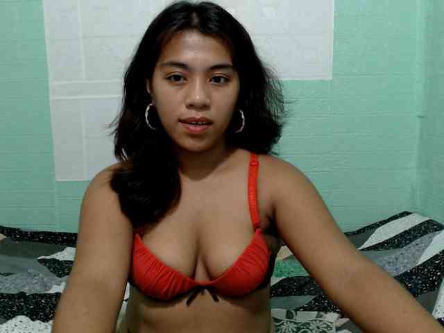 LynsKaye webcam