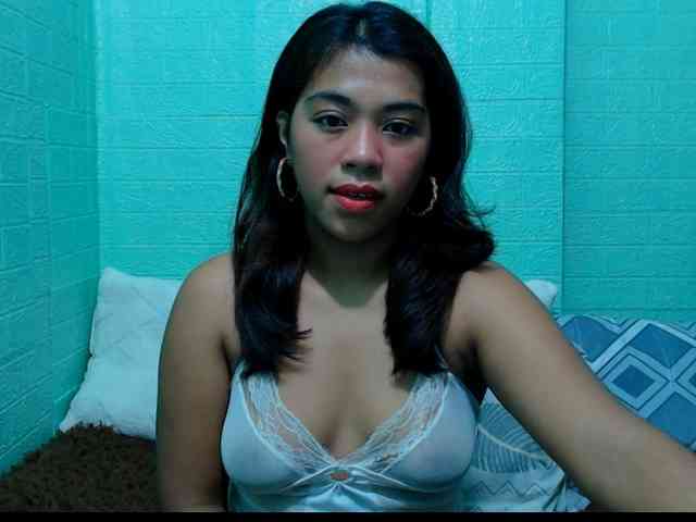 LynsKaye webcam
