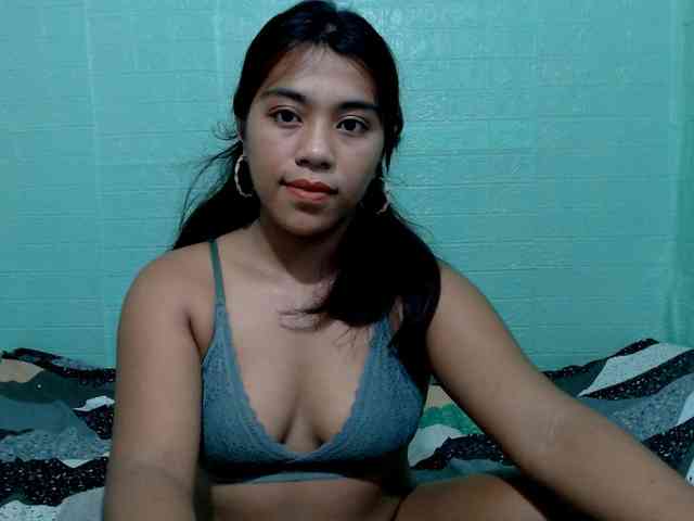 LynsKaye webcam